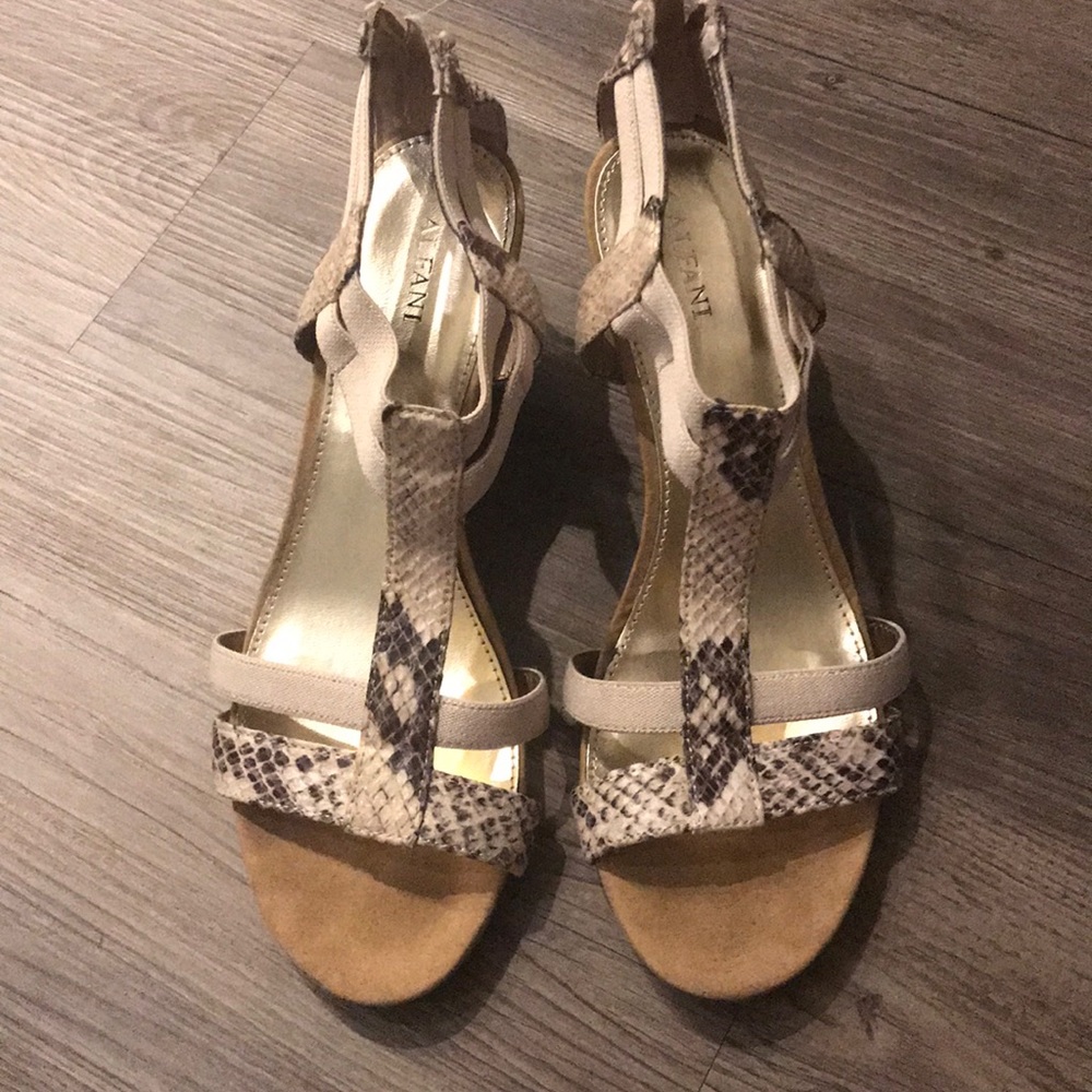 Alfani wedge sandals 👸🏽